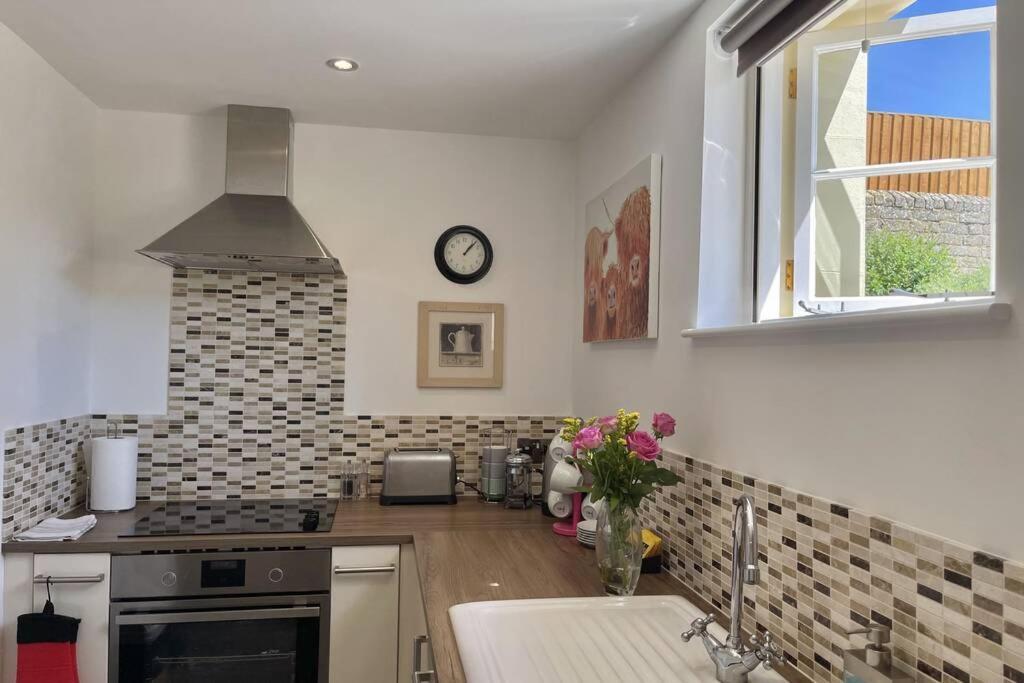 Lavender Apartment - Spacious Apartment Close To The Beach Deal Exteriér fotografie